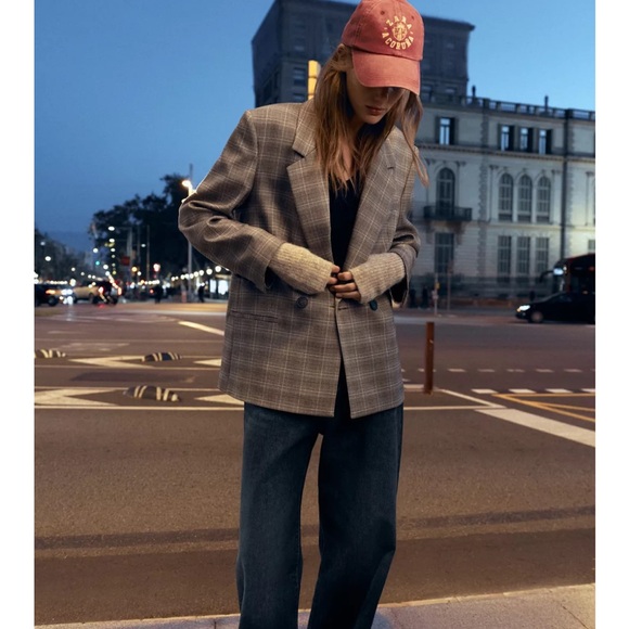 Zara Womens Collection Short Knit Mittens Sand - Picture 4 of 4